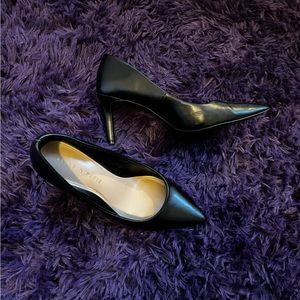 Kelly and Katie pointed toe heels! W7.5